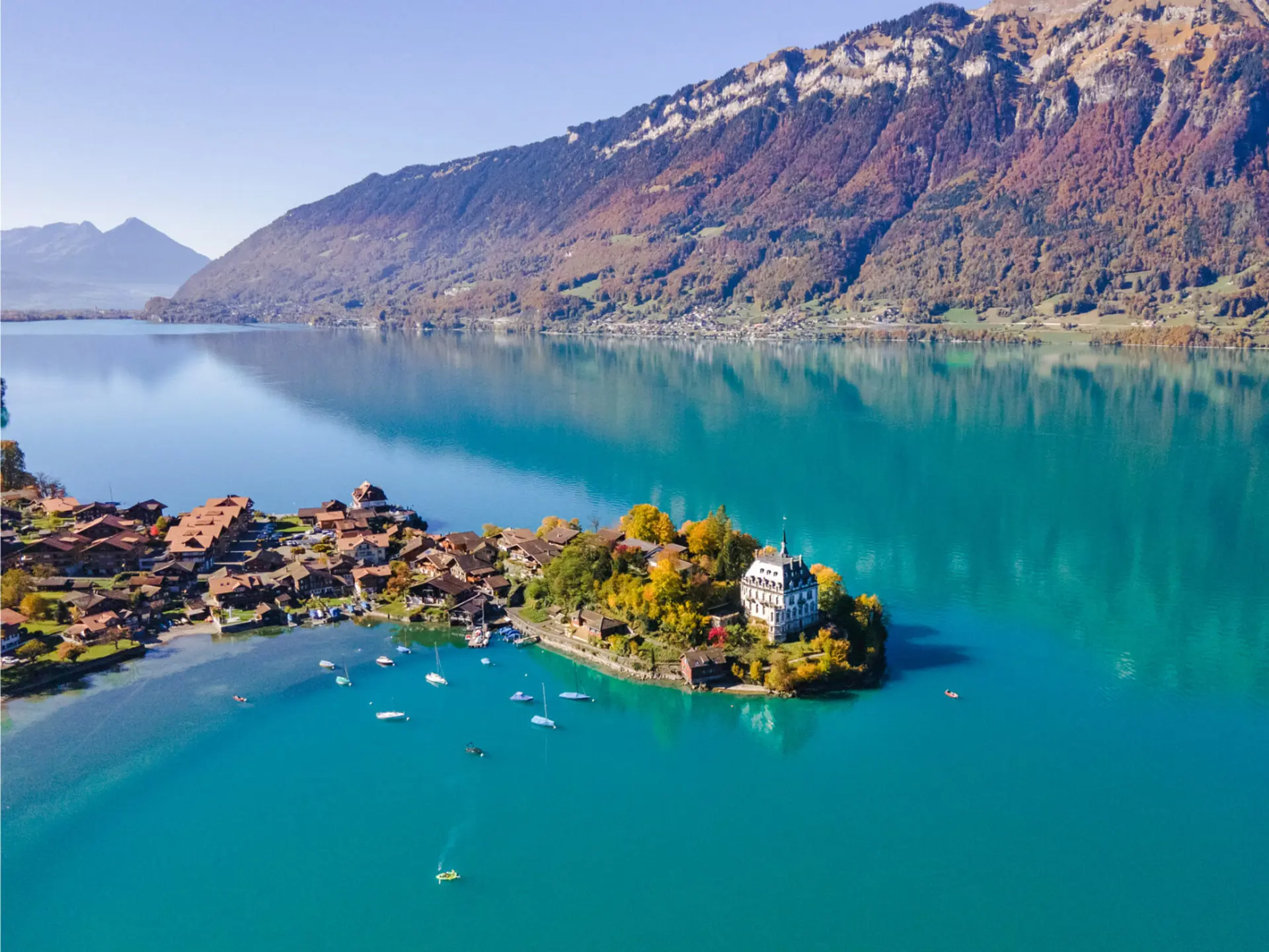 Hồ Brienz hay hồ Thun đẹp hơn? Kinh nghiệm chọn khi đến Interlaken 