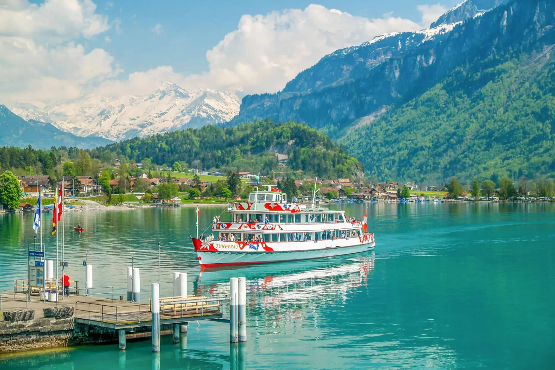 Hồ Brienz và San Marino: Trải nghiệm Châu Âu đáng nhớ 