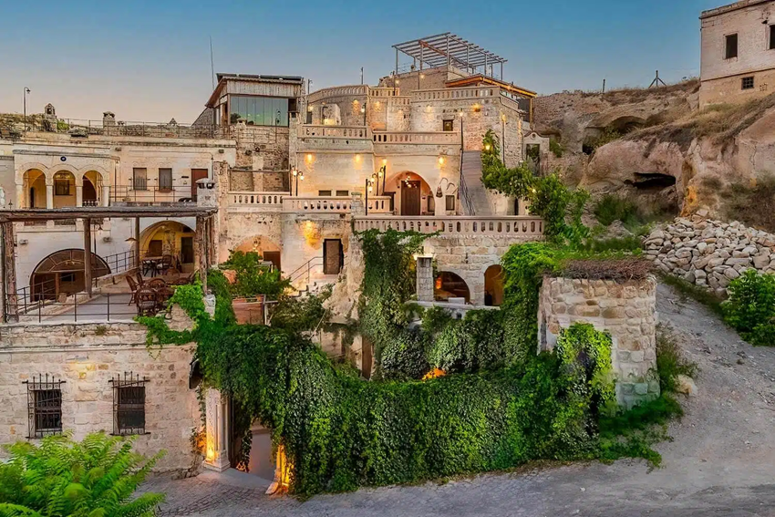 Kinh nghiệm ở khách sạn hang đá Cappadocia - Các lưu ý mới nhất 2026 từ Du Lịch Triều Hảo