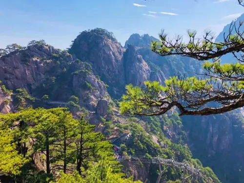 Hoàng Sơn có gì đẹp? Khám phá đệ nhất kỳ sơn Trung Hoa 