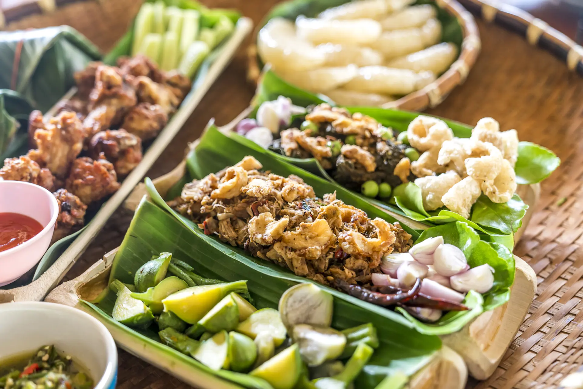 Món ăn Thái Lan nổi tiếng nhất định phải thử khi du lịch năm 2026 