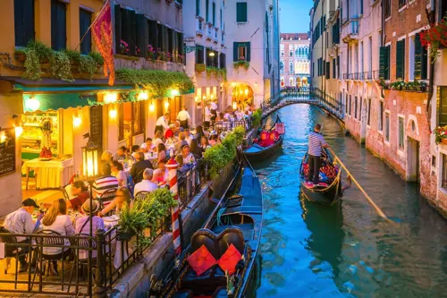 Venice có đáng đi không? Cẩm nang thực tế trước khi du lịch Ý 2026 