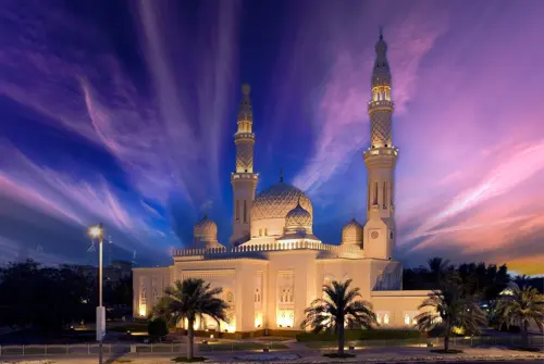 Jumeirah Mosque: 7 điều cần biết khi tham quan nếu không theo đạo Hồi