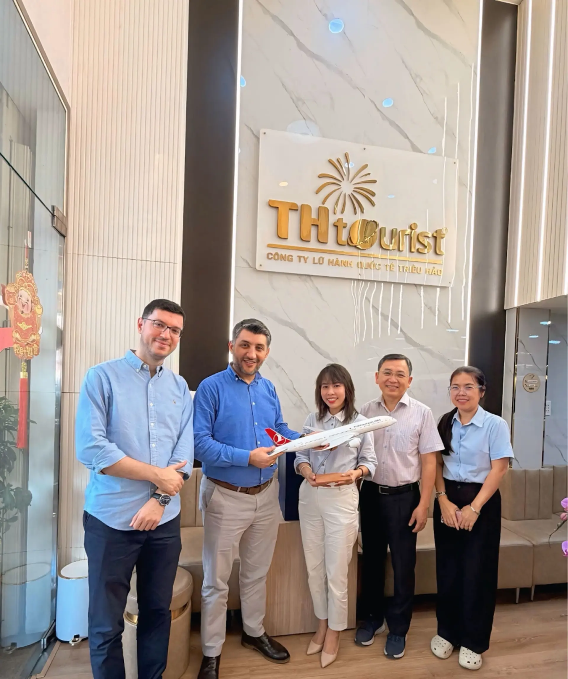 Du Lịch Triều Hảo Vinh Dự Nhận Giải Thưởng Top Tour Operator 2025 Từ STARLUX Airlines