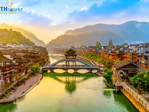 DU LỊCH TRUNG QUỐC: TRƯƠNG GIA GIỚI - PHƯỢNG HOÀNG CỔ TRẤN 