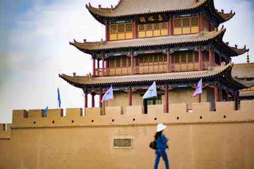 Rượu Tửu Tuyền Có Gì Đặc Biệt? Khám Phá Di Sản Ẩm Thực Vùng Cam Túc