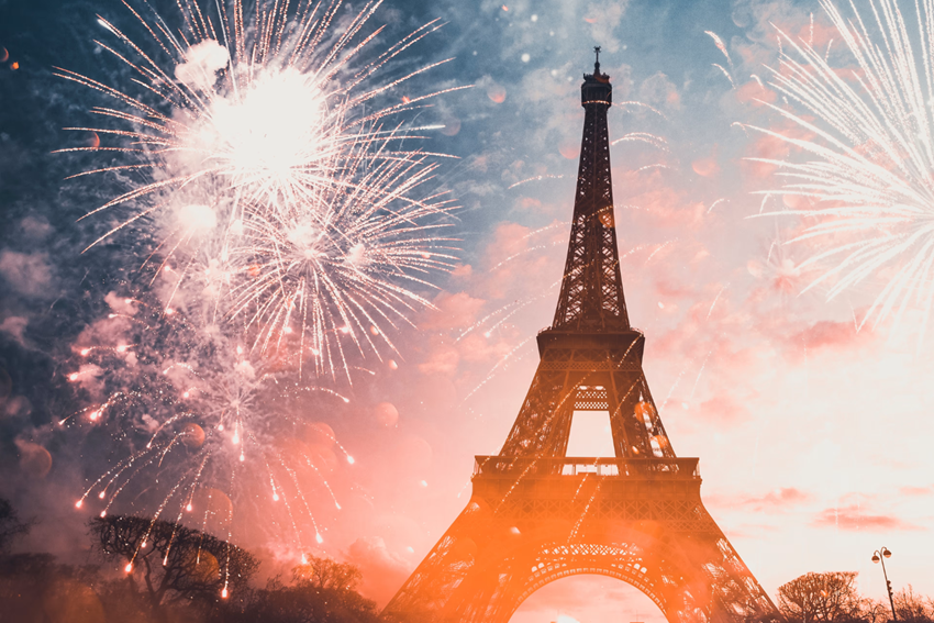 Giao thừa Paris 2025 – Ngắm pháo hoa Champs-Élysées & chào năm mới rực rỡ