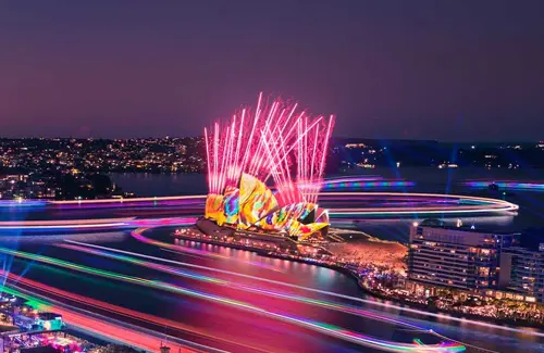 Lễ hội ánh sáng Vivid Sydney 2026 -  Cẩm nang kinh nghiệm chi tiết cho chuyến du lịch Úc 