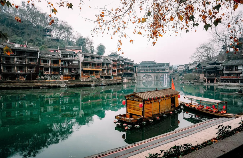 Thị Trấn Cổ Trung Quốc: Top 4 Điểm Đến Hớp Hồn Bạn Nhất Định Phải Ghé