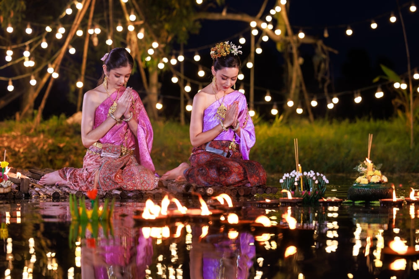 Điểm Qua Các Sự Kiện Nổi Bật Trong Lễ Hội Loy Krathong 2025