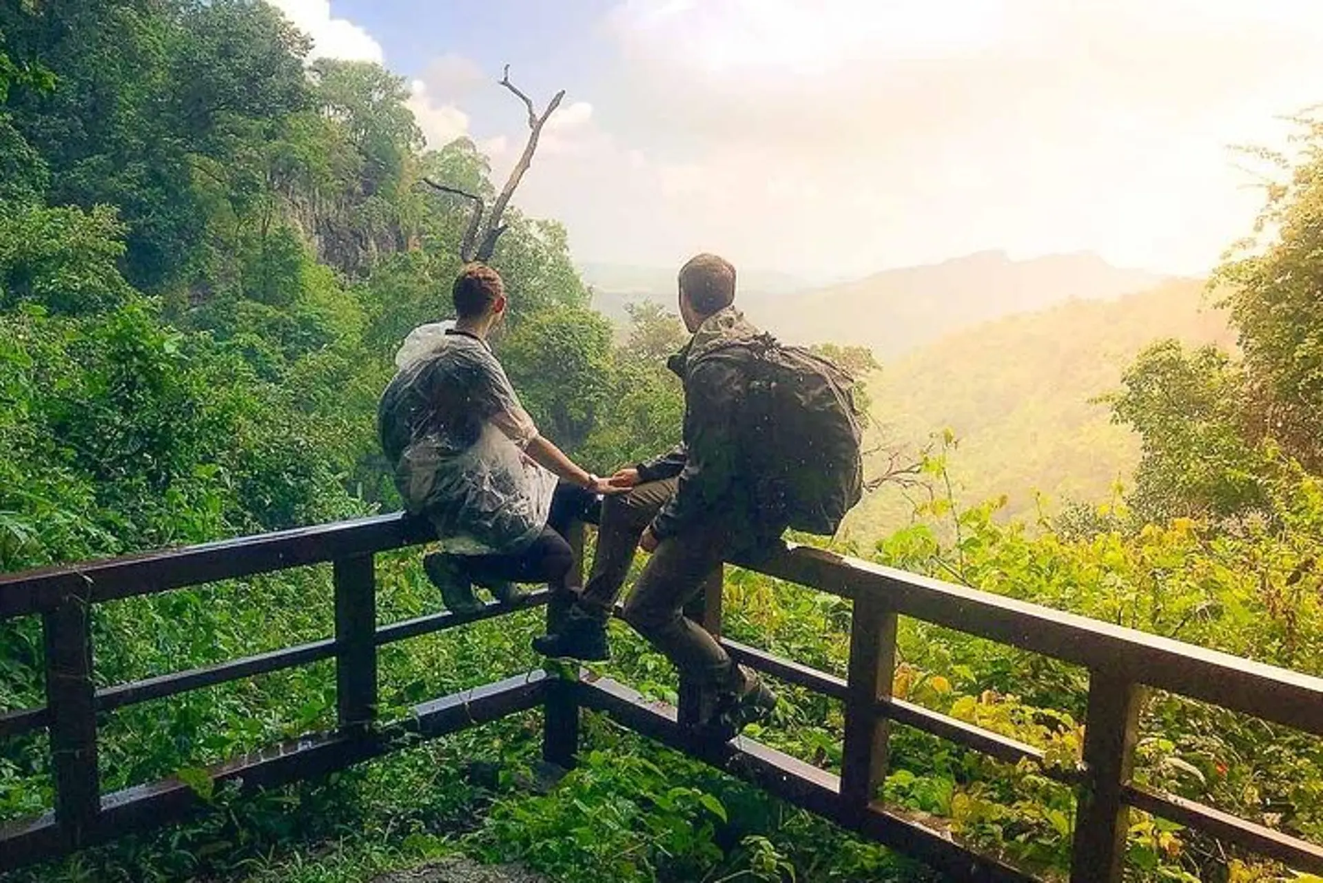 7 Trải Nghiệm Không Thể Bỏ Lỡ Khi Khám Phá Thiên Nhiên Kanchanaburi