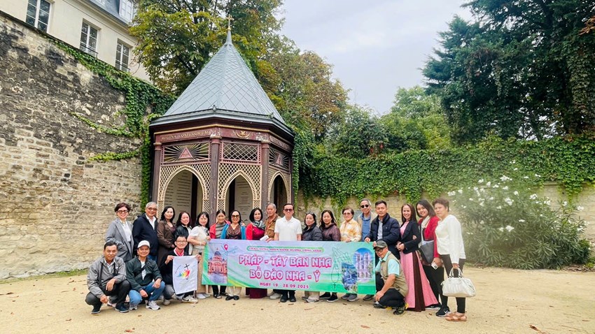 Hành Trình Khám Phá Du Lịch Châu Âu: Pháp - Tây Ban Nha - Bồ Đào Nha - Ý 