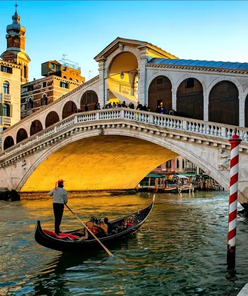 Venice mùa đông 2025 - Lãng mạn trong sương mù và kênh đào huyền ảo