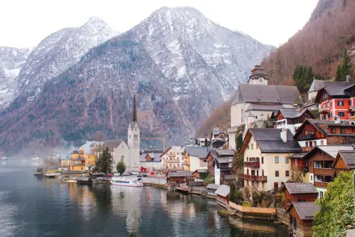 Hallstatt mùa đông – Ngôi làng tuyết đẹp nhất nước Áo giữa khung cảnh cổ tích