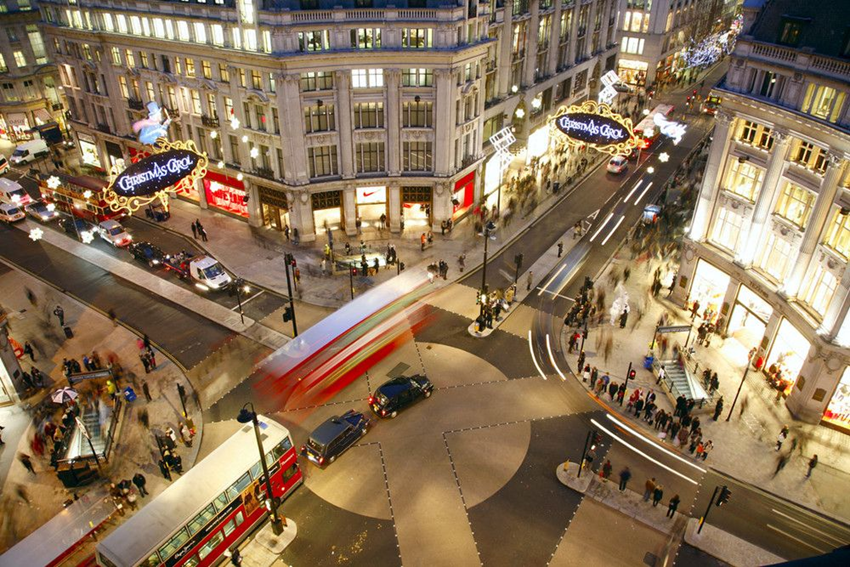 Oxford Street mùa đông - Thiên đường mua sắm London rực rỡ 2025